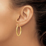 Kép betöltése a galériamegjelenítőbe: 14k Yellow Gold 30mm x 2.5mm Diamond Cut Round Hoop Earrings
