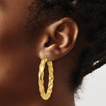 Kép betöltése a galériamegjelenítőbe: 14k Yellow Gold Twisted Classic Round Hoop Earrings 47mm x 5mm
