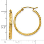 Indlæs billede til gallerivisning 14k Yellow Gold 25mm x 2.5mm Diamond Cut Round Hoop Earrings
