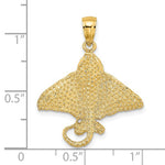 Charger l&#39;image dans la galerie, 14k Yellow Gold Stingray Eagle Ray Textured Spotted Pendant Charm
