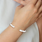 画像をギャラリービューアに読み込む, 925 Sterling Silver Hammered Ends Contemporary Modern Cuff Bangle Bracelet
