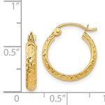 Afbeelding in Gallery-weergave laden, 14k Yellow Gold 15mm x 2.5mm Diamond Cut Round Hoop Earrings
