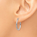 Kép betöltése a galériamegjelenítőbe: 14K White Gold Diamond Cut Round Hoop Textured Earrings 20mm x 2mm
