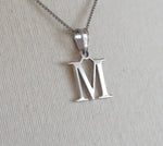 Afbeelding in Gallery-weergave laden, 14K White Gold Uppercase Initial Letter M Block Alphabet Pendant Charm

