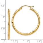 Lade das Bild in den Galerie-Viewer, 14K Yellow Gold Diamond Cut Round Hoop Textured Earrings 30mm x 2mm
