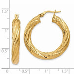 Afbeelding in Gallery-weergave laden, 14K Yellow Gold 30mm x 4.5mm Textured Round Hoop Earrings
