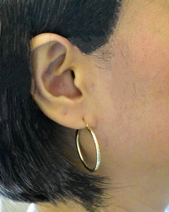 14K Yellow Gold Diamond Cut Round Hoop Textured Earrings 30mm x 2mm
