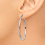 Indlæs billede til gallerivisning 14K White Gold Diamond Cut Round Hoop Textured Earrings 40mm x 2mm
