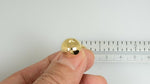 將影片載入圖庫檢視器並播放，14k Yellow Gold Non Pierced Clip On Hammered Ball Omega Back Earrings 12mm
