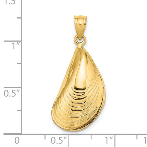 14k Yellow Gold Mussel Shell 3D Pendant Charm