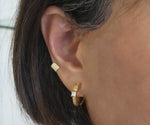 Lade das Bild in den Galerie-Viewer, 14K Yellow Gold Ear Cuff Non Pierced Earrings One Piece
