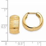 画像をギャラリービューアに読み込む, 14k Yellow Gold Textured Hinged Hoop Huggie Earrings
