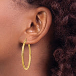 Kép betöltése a galériamegjelenítőbe: 14K Yellow Gold Satin Diamond Cut Classic Round Hoop Earrings 40mm x 2.5mm
