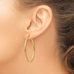 Indlæs billede til gallerivisning 14K Yellow Gold Diamond Cut Round Hoop Textured Earrings 45mm x 2mm
