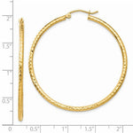 Cargar imagen en el visor de la galería, 14K Yellow Gold Diamond Cut Round Hoop Textured Earrings 45mm x 2mm
