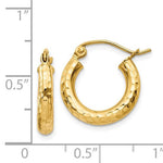 Загрузить изображение в средство просмотра галереи, 14K Yellow Gold Diamond Cut Classic Round Hoop Earrings 15mm x 3mm
