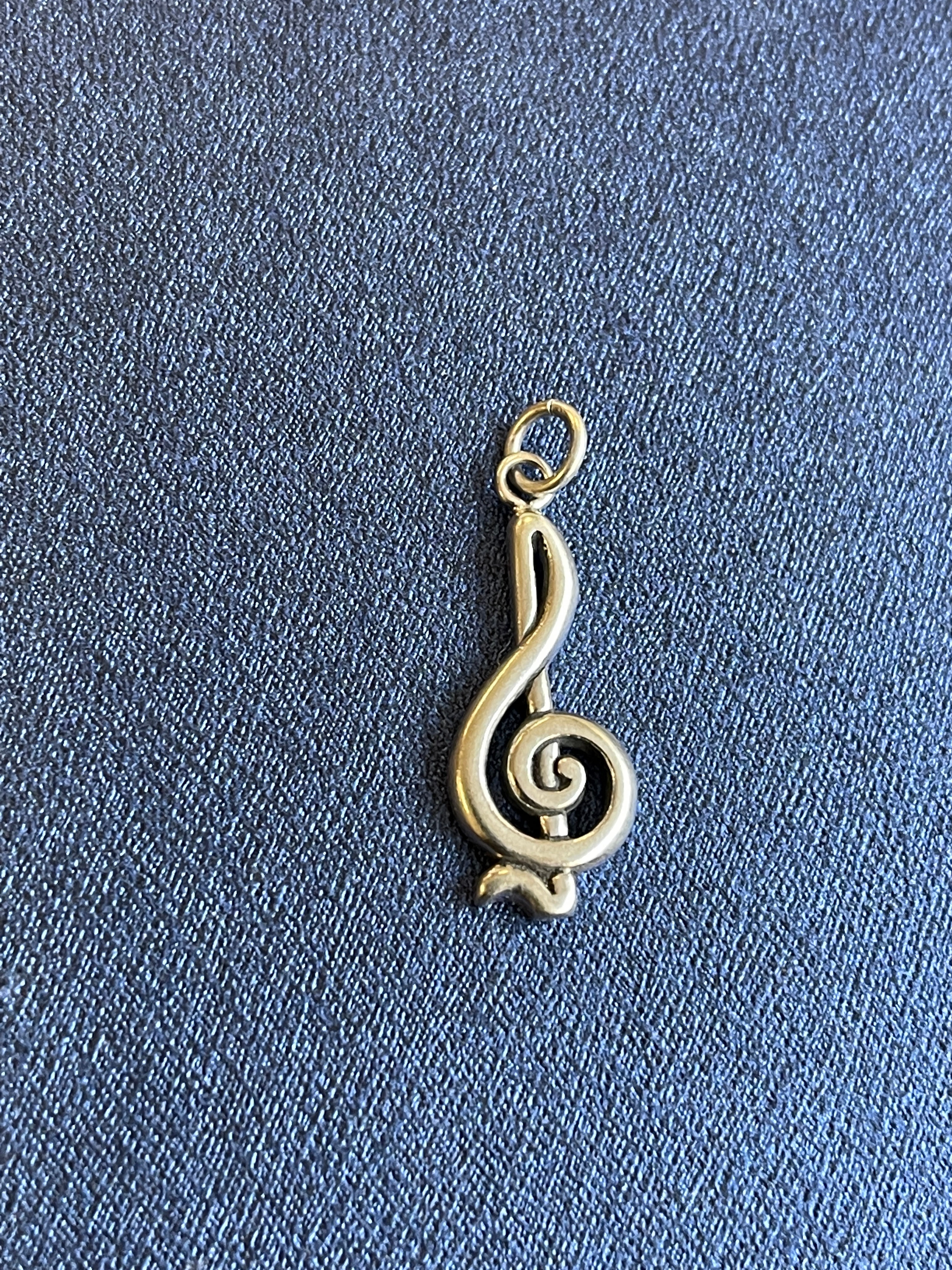 Sterling Silver Antique Finish Music Treble Clef Symbol Pendant Charm