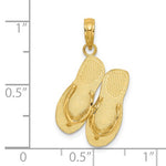 Carica l&#39;immagine nel visualizzatore di Gallery, 14k Yellow Gold Turks Caicos Flip Flop Sandal Travel Pendant Charm
